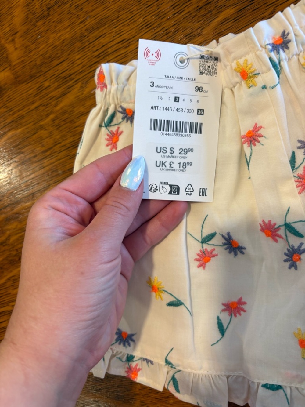 NWT ZARA White Floral Embroideried Ruffle Shorts 3y (lined) - Picture 2 of 4